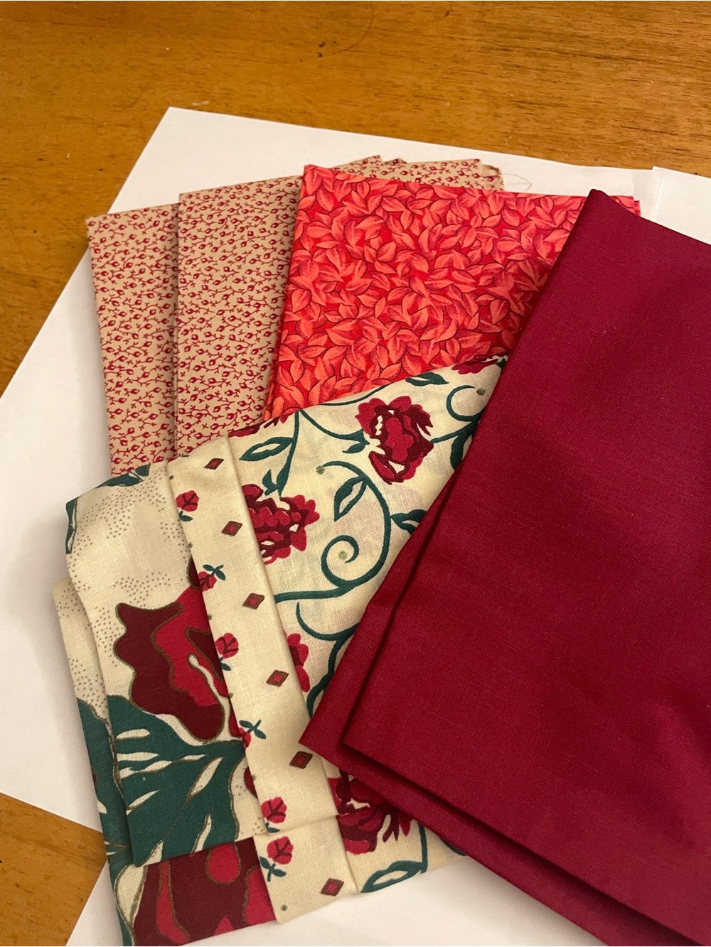 Fat Quarters / Scraps Assorted Red and Cream Quilting Fabric Bundle of 5